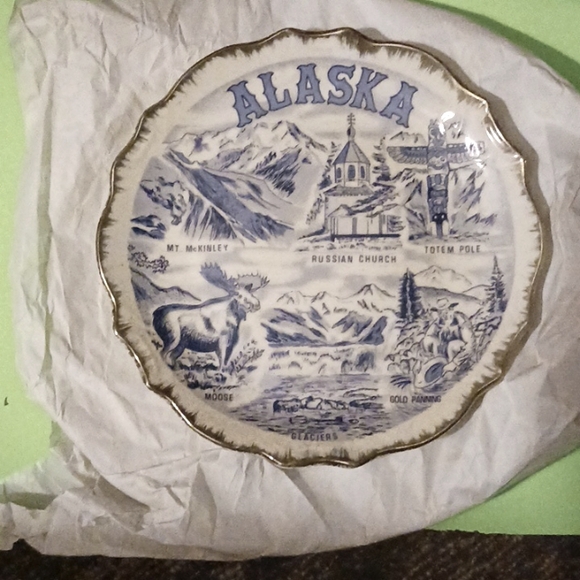Vintage Vernon Kilns Porcelain Alaska Colletors Plate - Picture 1 of 2